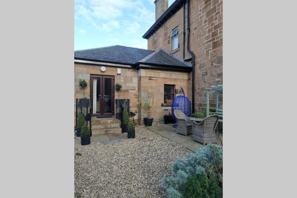 Beautiful Self Contained Apartment With Garden Glasgow Exterior photo